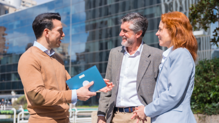 group-executives-or-businessmen-and-businesswoman_640x360px