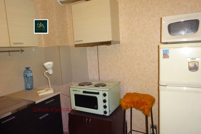 Тристаен апартамент за продажба в кв. Младост 2 - 0