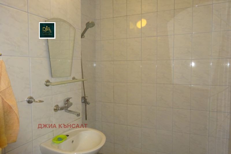 Тристаен апартамент за продажба в кв. Младост 2 - 0