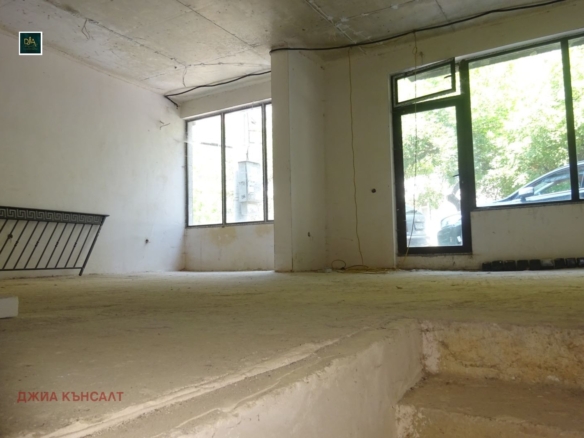 Магазин за продажба в кв. РЕДУТА - 0