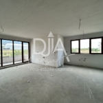 3-стаен, непреходен апартамент за продажба в кв. Витоша - 0