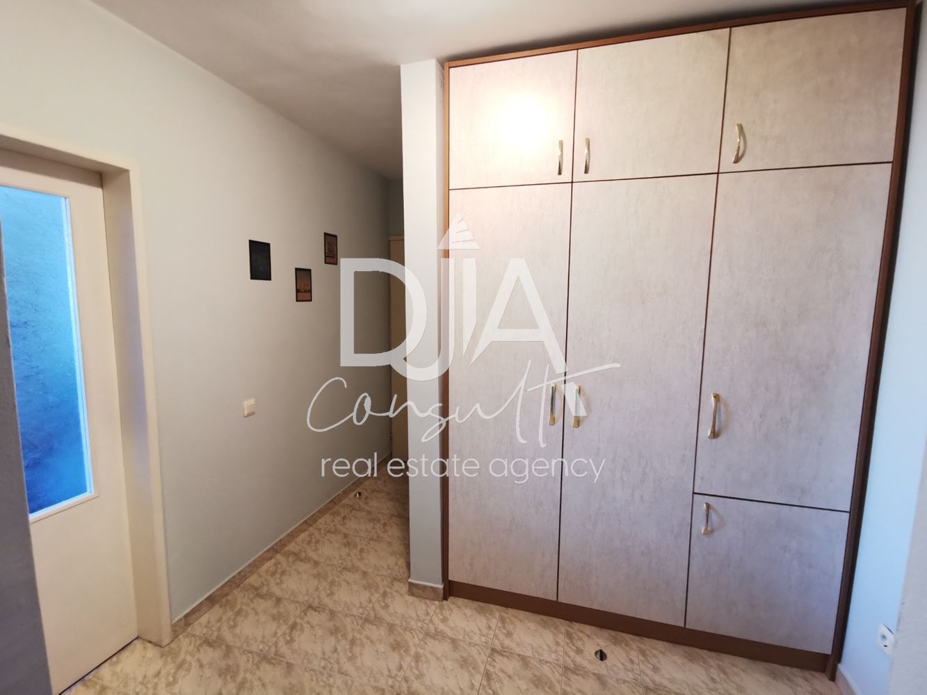 2-стаен апартамент под наем в кв.Лагера - 0