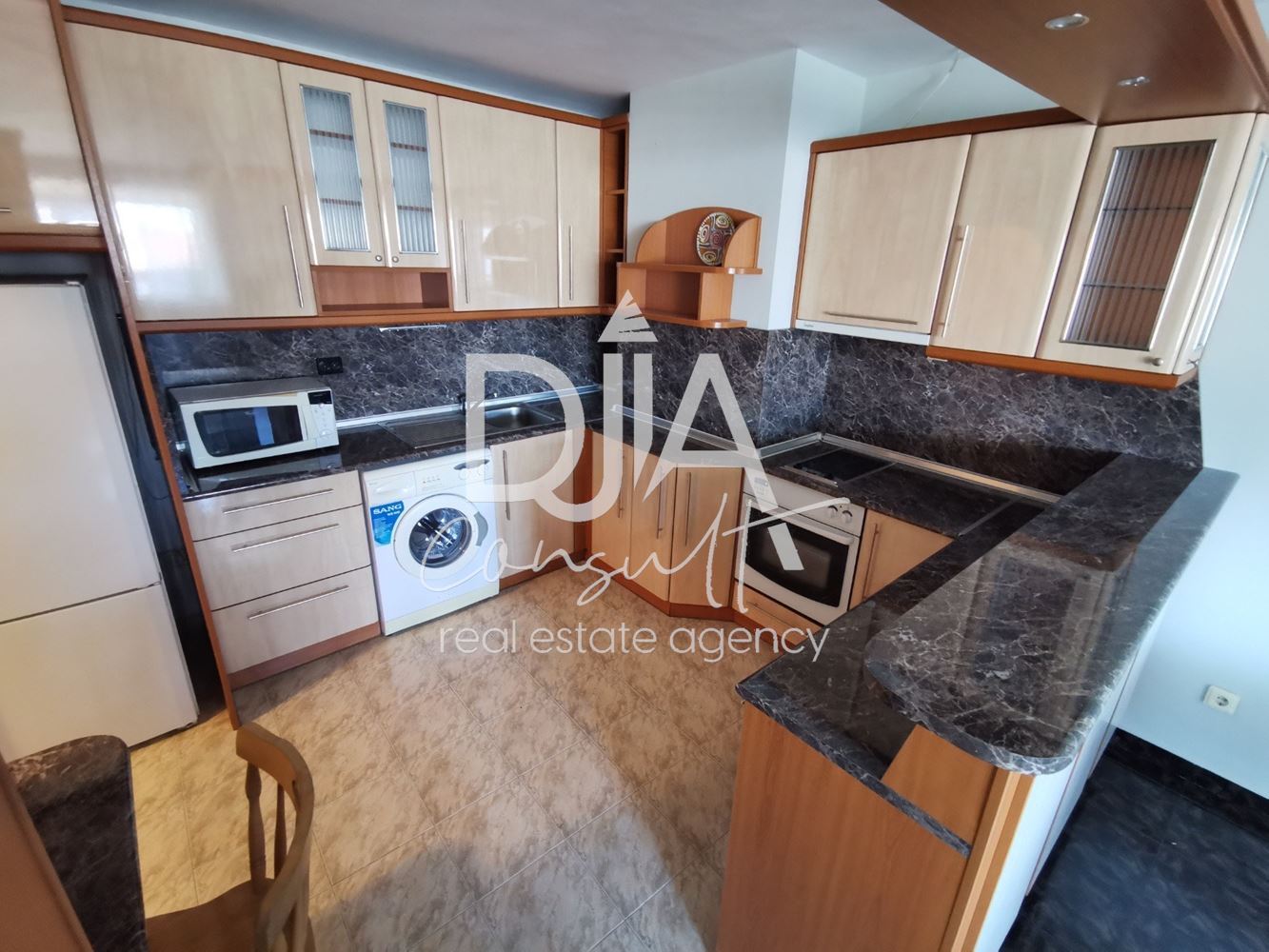 2-стаен апартамент под наем в кв.Лагера - 0