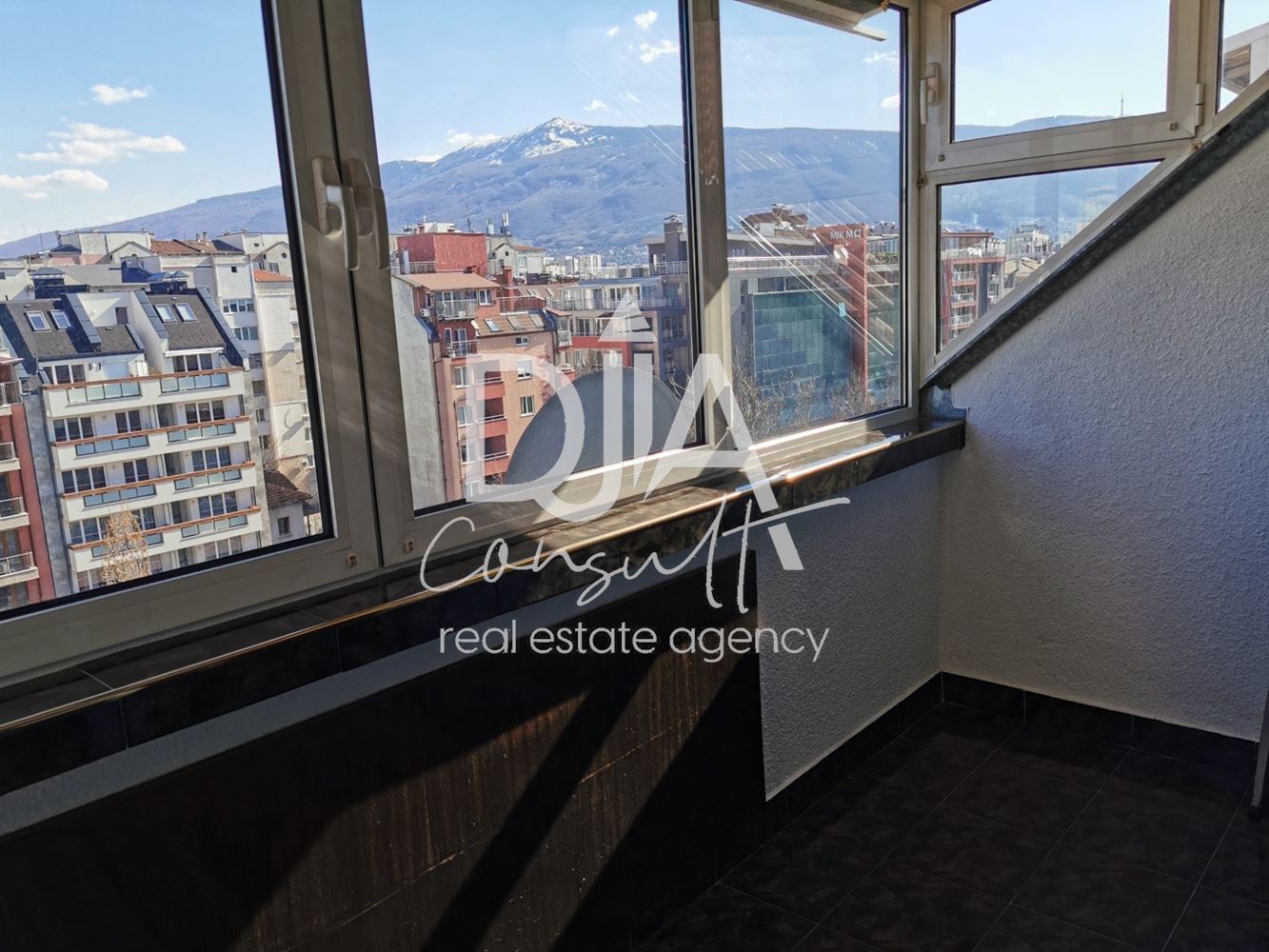 2-стаен апартамент под наем в кв.Лагера - 0