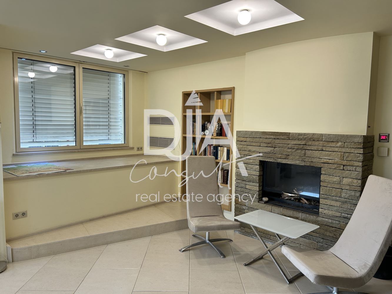 Изключително светъл мезонет на три нива, покривна тераса 360 градуса и гараж за продажба в кв. Манастирски ливади-0 Изключително светъл мезонет на три нива, покривна тераса 360 градуса и гараж за продажба в кв. Манастирски ливади - 0