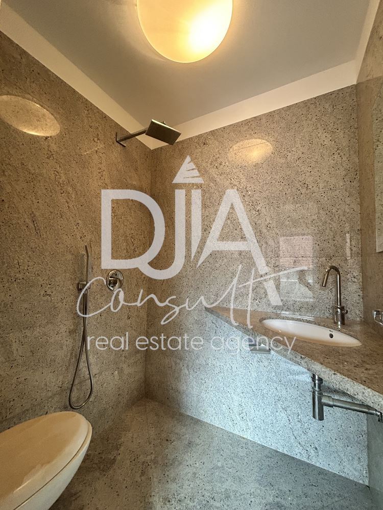 Изключително светъл мезонет на три нива, покривна тераса 360 градуса и гараж за продажба в кв. Манастирски ливади-0 Изключително светъл мезонет на три нива, покривна тераса 360 градуса и гараж за продажба в кв. Манастирски ливади - 0