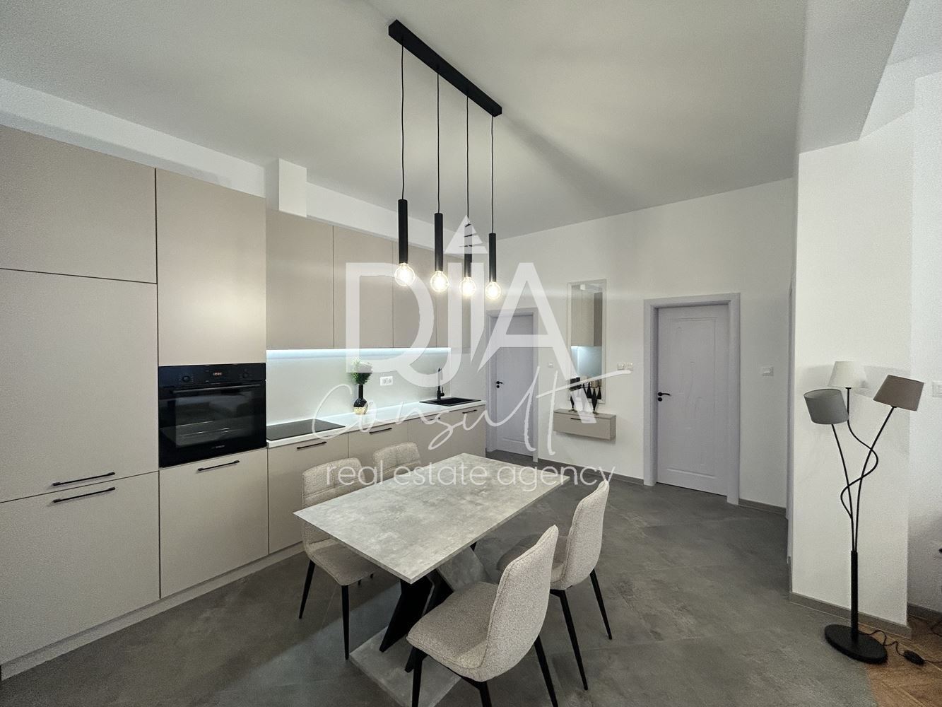 3-стаен апартамент за продажба на метри в близост до НДК-0 3-стаен апартамент за продажба на метри в близост до НДК - 0