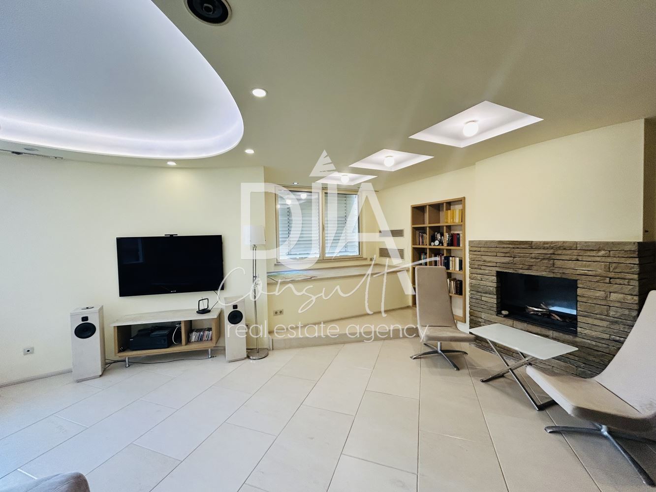 Изключително светъл мезонет на три нива, покривна тераса 360 градуса и гараж за продажба в кв. Манастирски ливади-0 Изключително светъл мезонет на три нива, покривна тераса 360 градуса и гараж за продажба в кв. Манастирски ливади - 0