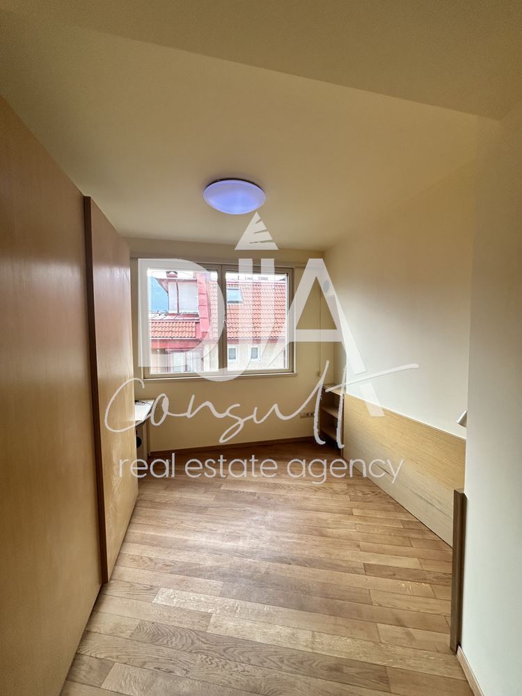 Изключително светъл мезонет на три нива, покривна тераса 360 градуса и гараж за продажба в кв. Манастирски ливади-0 Изключително светъл мезонет на три нива, покривна тераса 360 градуса и гараж за продажба в кв. Манастирски ливади - 0