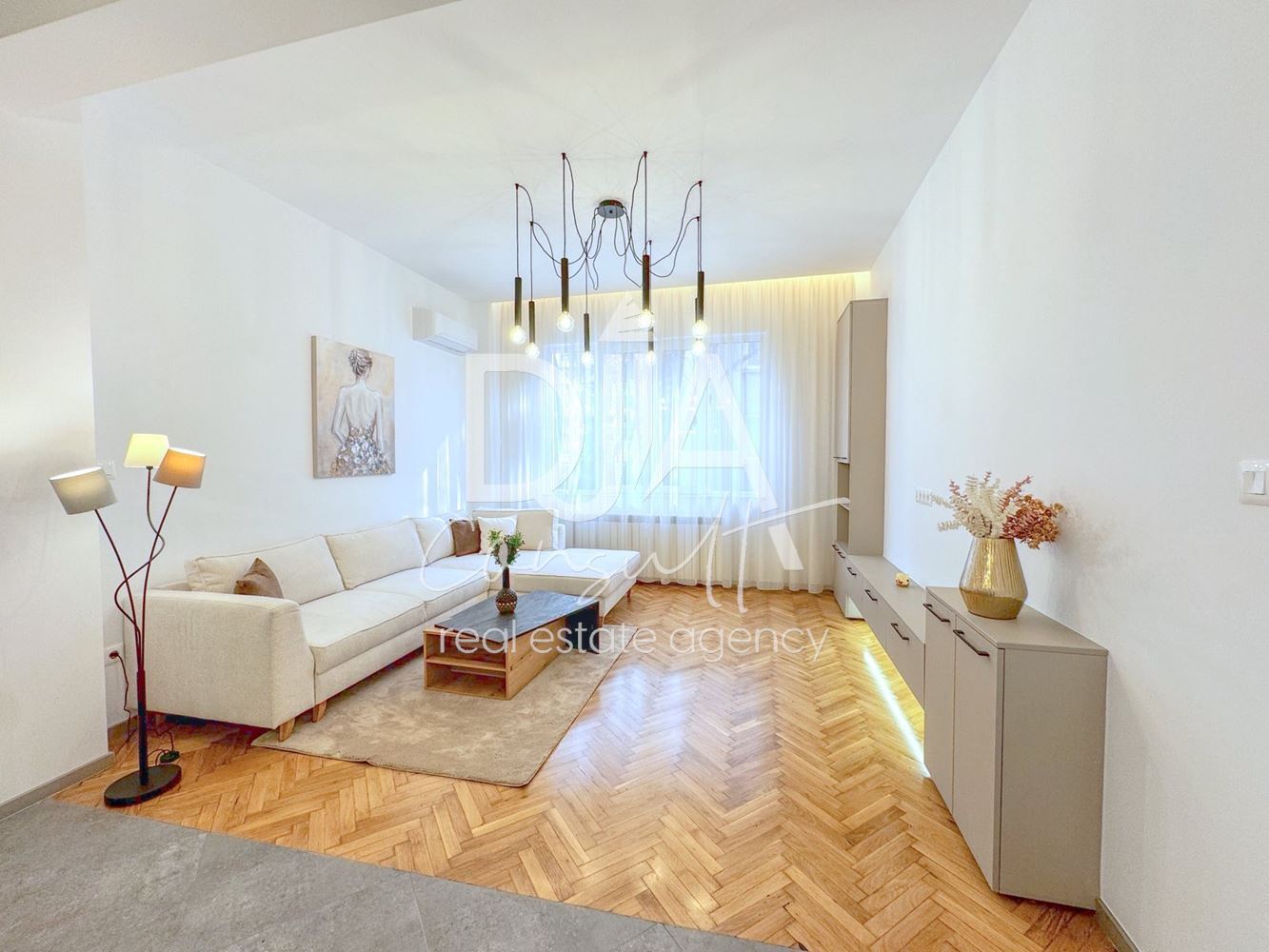 3-стаен апартамент за продажба на метри в близост до НДК-0 3-стаен апартамент за продажба на метри в близост до НДК - 0