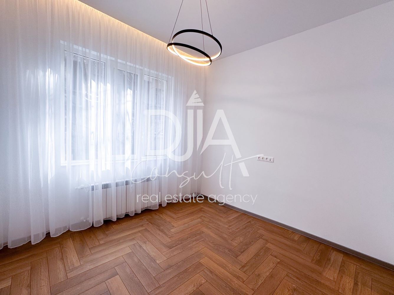 3-стаен апартамент за продажба на метри в близост до НДК-0 3-стаен апартамент за продажба на метри в близост до НДК - 0