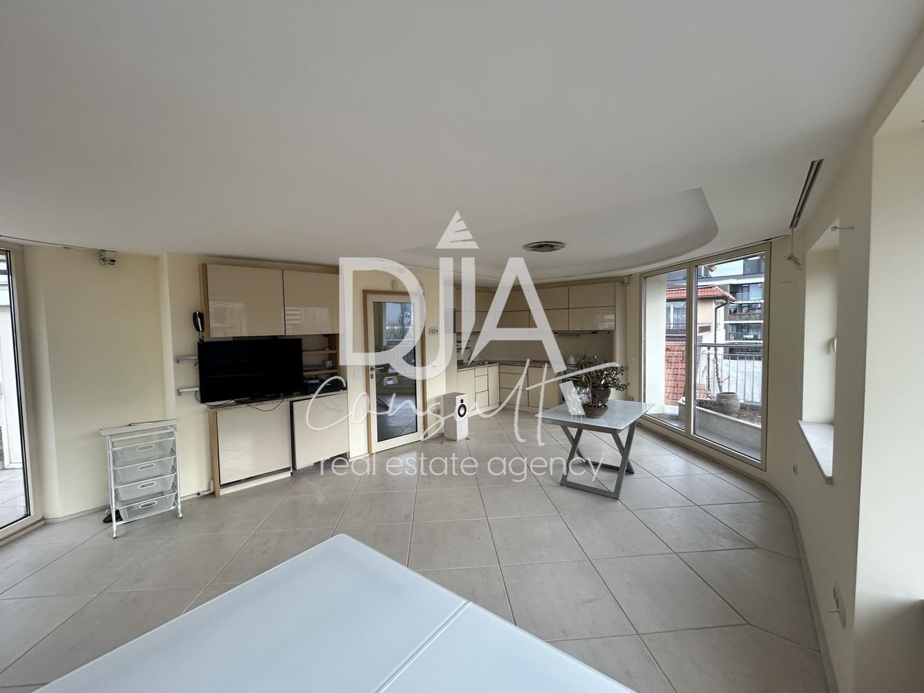 Изключително светъл мезонет на три нива, покривна тераса 360 градуса и гараж за продажба в кв. Манастирски ливади-0 Изключително светъл мезонет на три нива, покривна тераса 360 градуса и гараж за продажба в кв. Манастирски ливади - 0