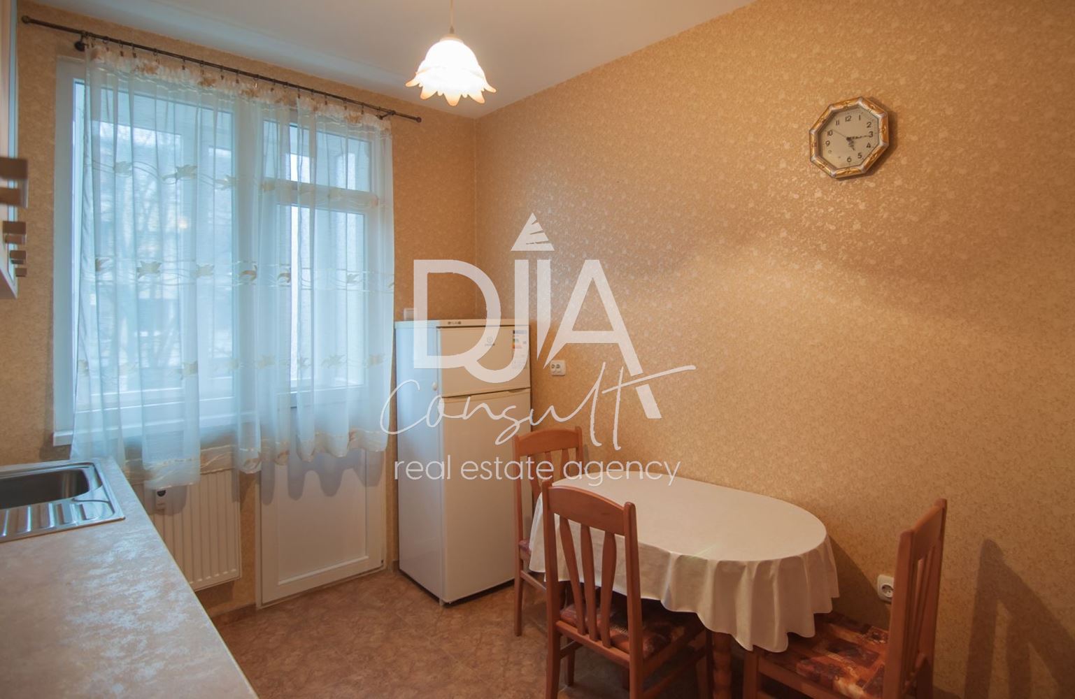 2-стаен обзаведен апартамент в тухлена сграда, среден етаж, до Западен парк-0 2-стаен обзаведен апартамент в тухлена сграда, среден етаж, до Западен парк - 0