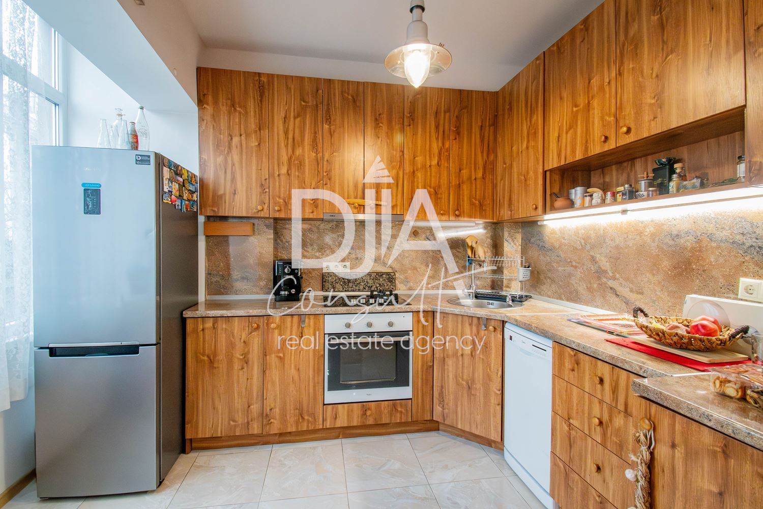 Апартамент в сърцето на район „Оборище“-0 Апартамент в сърцето на район „Оборище“ - 0