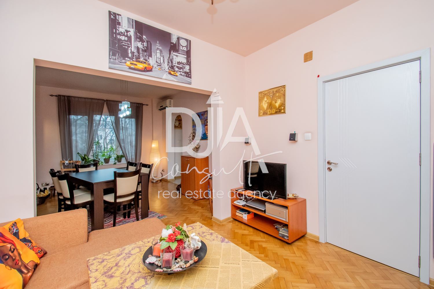 Апартамент в сърцето на район „Оборище“-0 Апартамент в сърцето на район „Оборище“ - 0