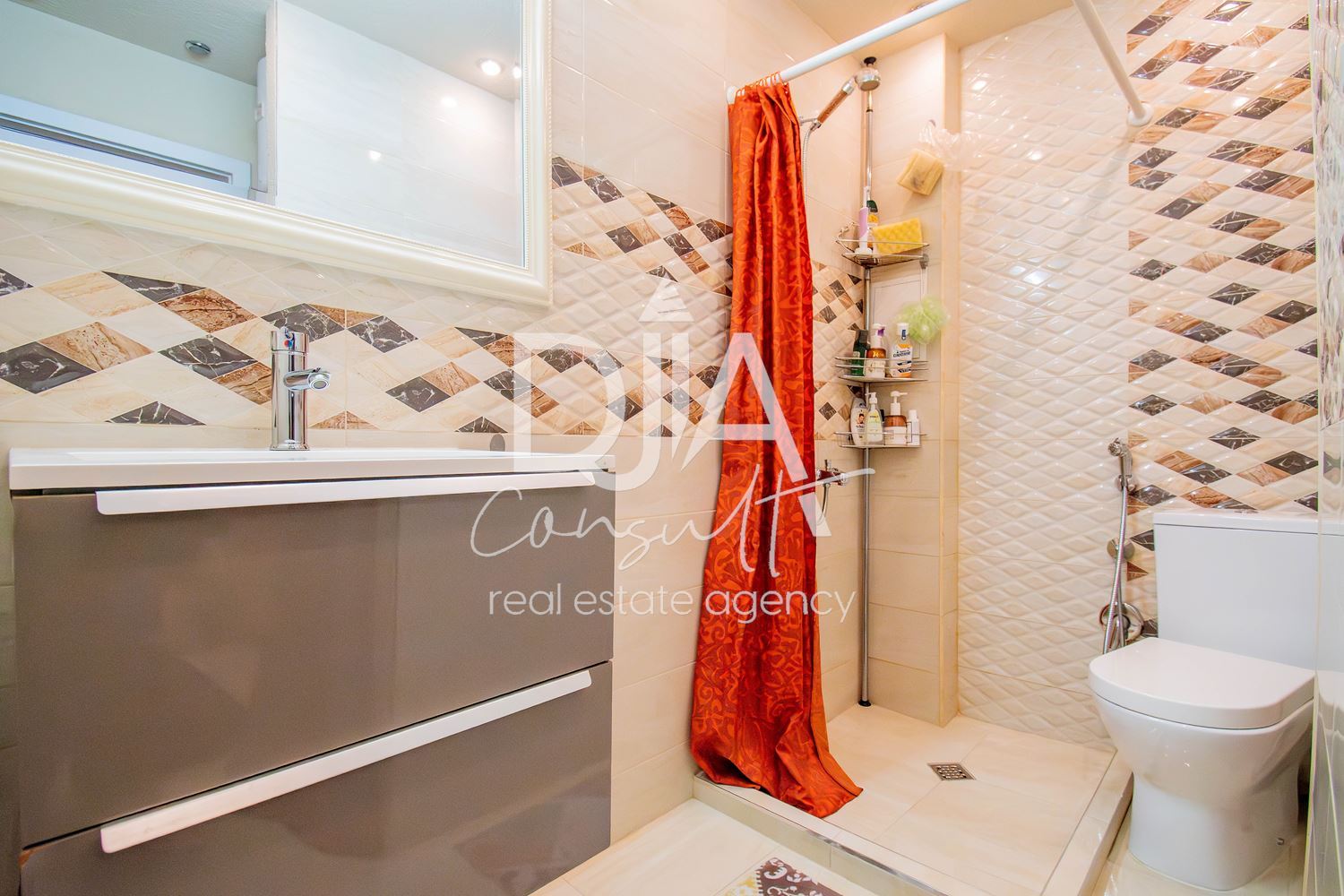 Апартамент в сърцето на район „Оборище“-0 Апартамент в сърцето на район „Оборище“ - 0