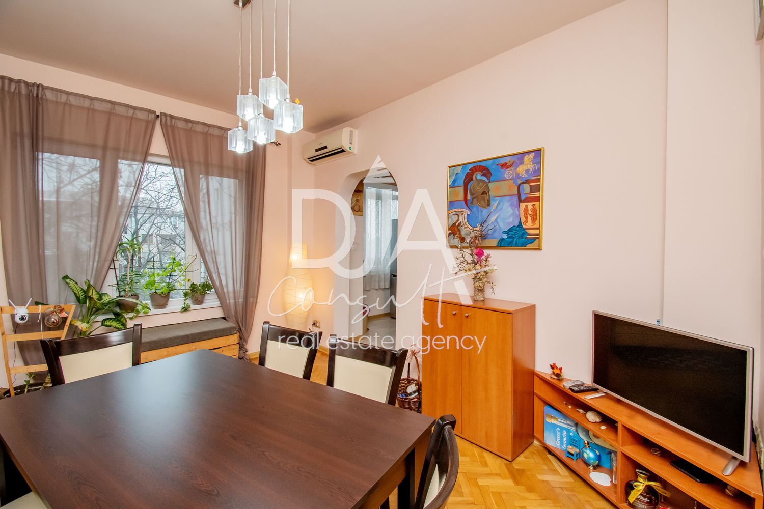 Апартамент в сърцето на район „Оборище“-0 Апартамент в сърцето на район „Оборище“ - 0