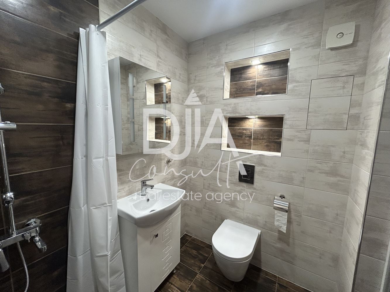 Нов двустаен апартамент под наем в ж.к. Връбница 2, до метростанция и Северен парк - 0