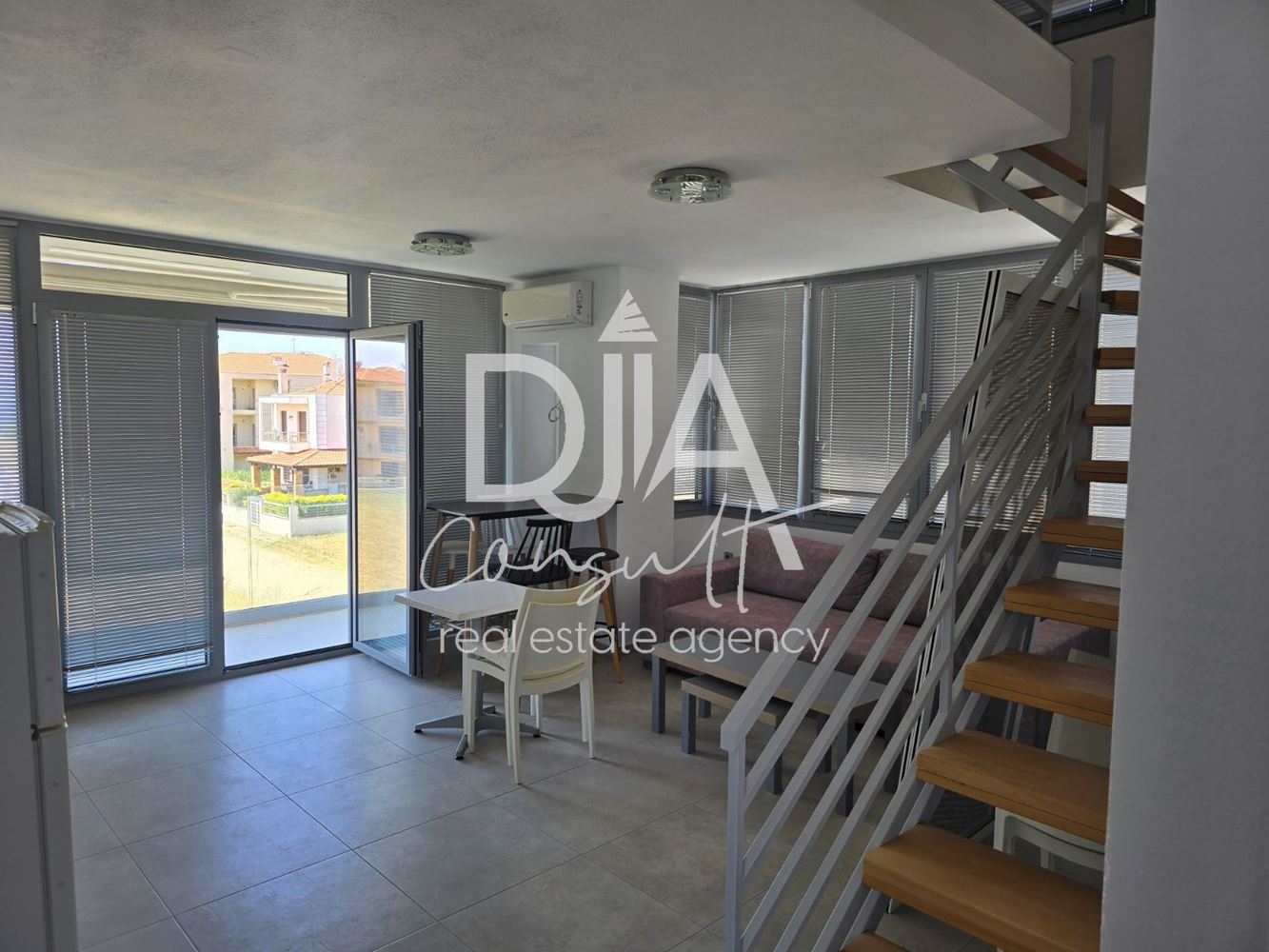 Мезонет на брега на морето в Гърция - 0