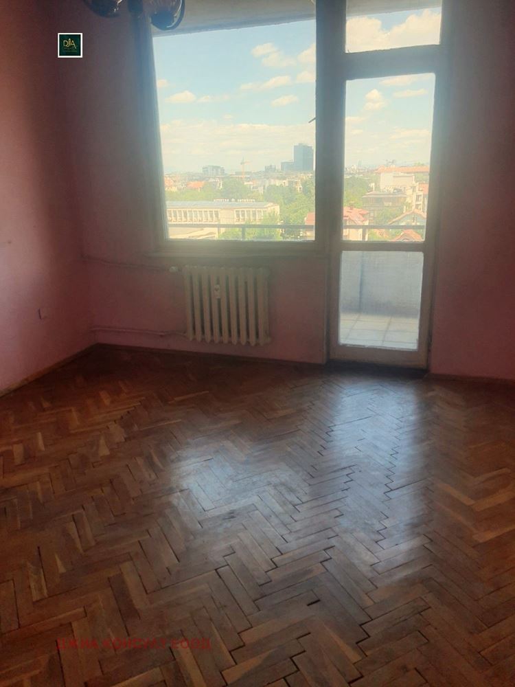 Просторен,тристаен апартамент за продажба - 0