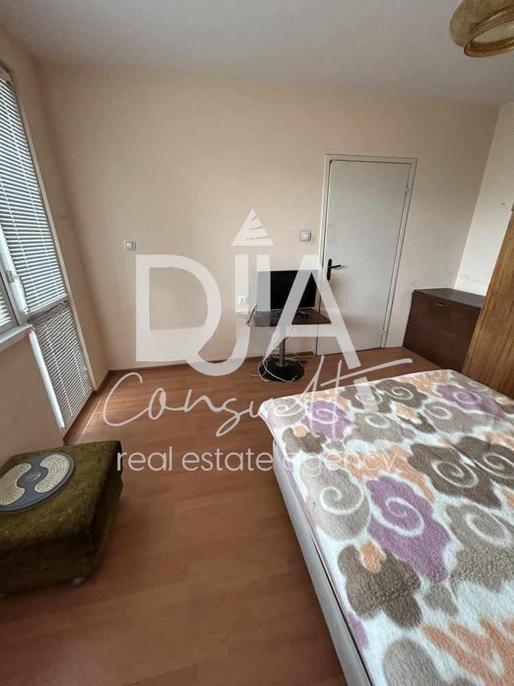 Тристаен за продажба Хиподрума 320000 EUR - 0