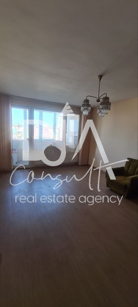 Тристаен за продажба Хиподрума 320000 EUR - 0