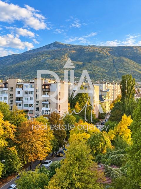 БЪКСТОН, УЛ. „ПИРИН" – ПРОСТОРЕН, НЕПРЕХОДЕН ДВУСТАЕН АПАРТАМЕНТ СЪС САУНА, ДВЕ БАНИ И ГОЛЯМА ТЕРАСА! - 0